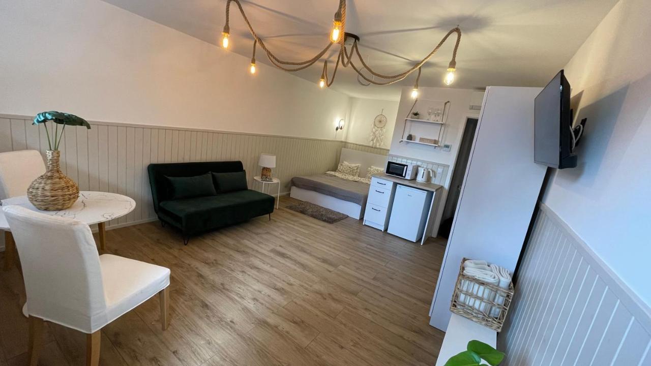 Apartamenty Nad Jeziorem Bialym Augustów Exteriör bild