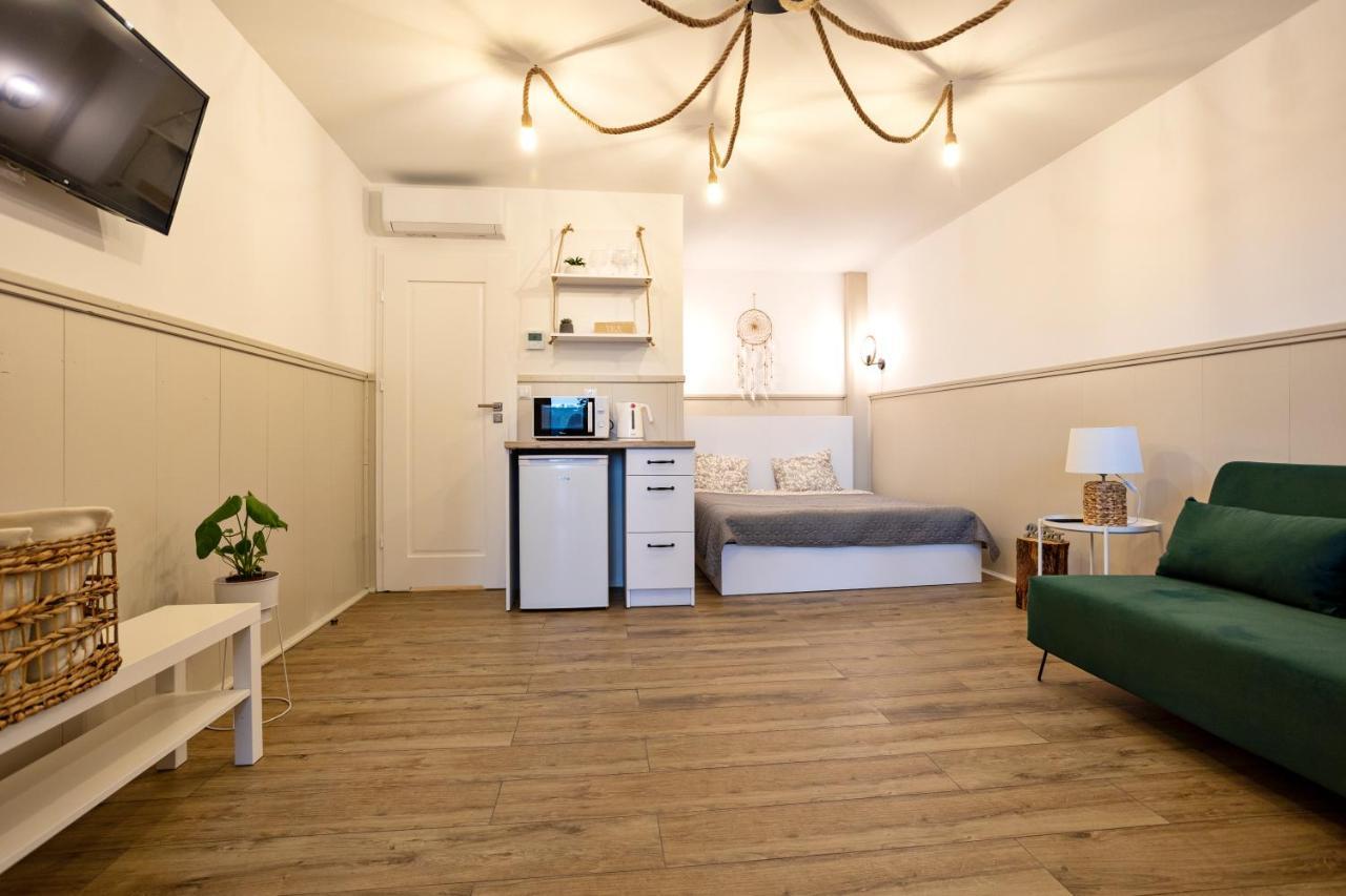 Apartamenty Nad Jeziorem Bialym Augustów Exteriör bild